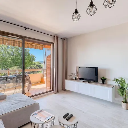 Le Diamant Du Soleil Sea View New Center & Parking Apartment Le Lavandou