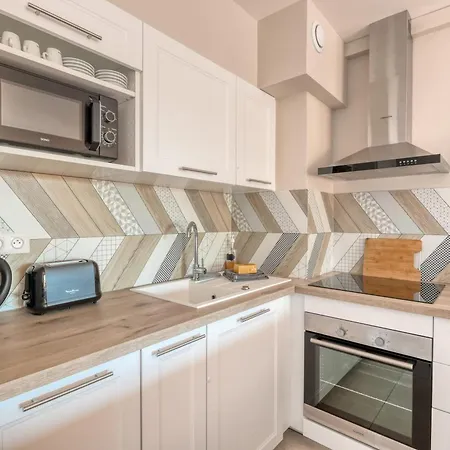 Le Diamant Du Soleil Sea View New Center & Parking Apartment Le Lavandou